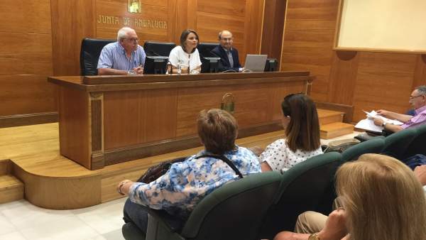 Reunión con las entidades que impartirán cursos FPE Reunión con las entidades que impartirán cursos FPE
