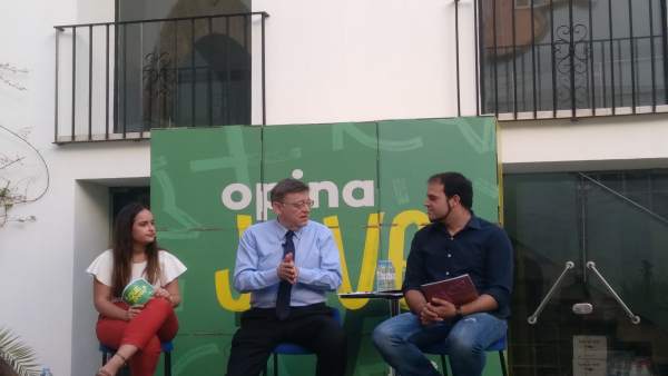 Puig participa en un coloquio del CJCV sobre los problemas de los jóvenes Puig participa en un coloquio del CJCV sobre los problemas de los jóvenes