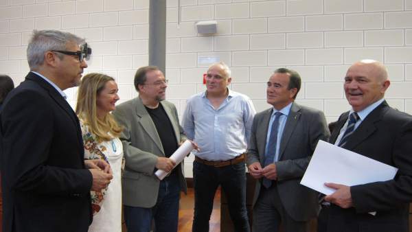 Sánchez Quero junto a los portavoces del PSOE, PP, En Común, Cs y CHA Sánchez Quero junto a los portavoces del PSOE, PP, En Común, Cs y CHA