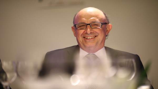 Cristóbal Montoro en un almuerzo-coloquio Cristóbal Montoro en un almuerzo-coloquio