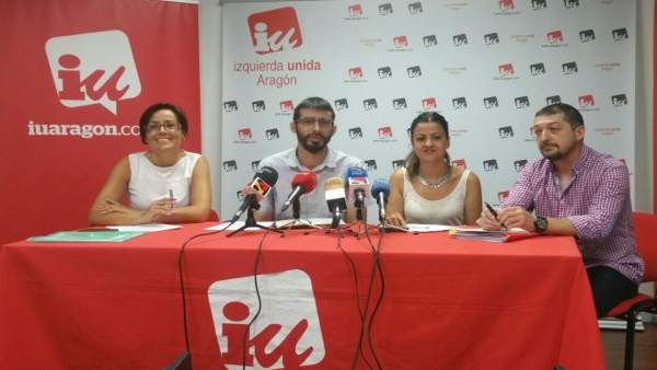 Responsables de IU en rueda de prensa en un receso de esta jornada de trabajo Responsables de IU en rueda de prensa en un receso de esta jornada de trabajo