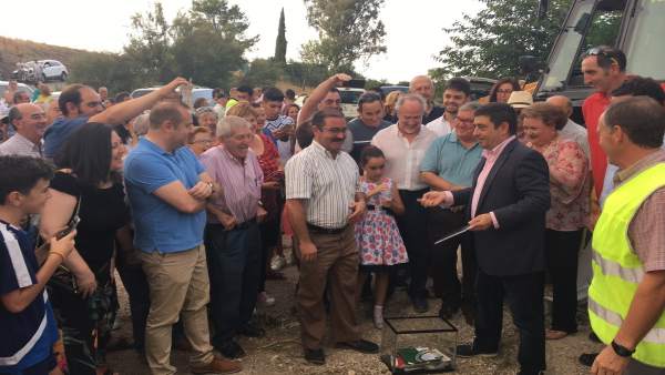Colocación de la primera piedra del nuevo puento en Campillo del Río Colocación de la primera piedra del nuevo puento en Campillo del Río