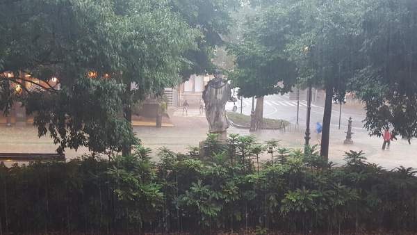 Fuerte tormenta caída en Pamplona. Fuerte tormenta caída en Pamplona.