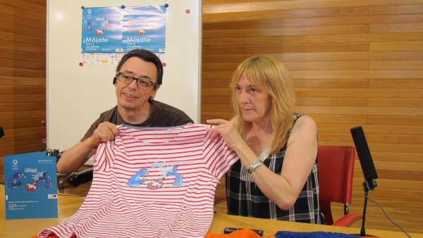 Oliván y Lasanta posan junto a productos de la campaña Oliván y Lasanta posan junto a productos de la campaña