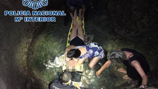 Rescate de una mujer Rescate de una mujer