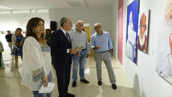 Exposición del colectivo Nosotros en Sala Moreno Villa Exposición del colectivo Nosotros en Sala Moreno Villa