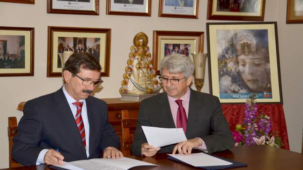 Acuerdo entre la Fundación Cepsa y la Hermandad del Rocío de Huelva. Acuerdo entre la Fundación Cepsa y la Hermandad del Rocío de Huelva.