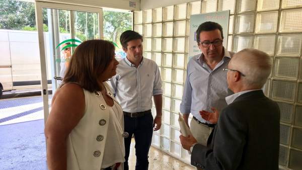 Manuel Andrés González visita el hospital Juan Ramón Jiménez. Manuel Andrés González visita el hospital Juan Ramón Jiménez.
