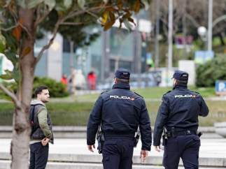 Agentes de Policía Nacional