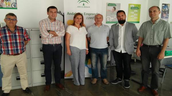 Nota Y Foto De La Junta Nueva Empresa Instalada En El Cade De La Carolina Nota Y Foto De La Junta Nueva Empresa Instalada En El Cade De La Carolina