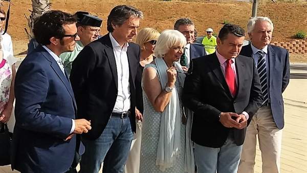 De la Serna, con Kichi, Teófila Martínez y Antonio Sanz De la Serna, con Kichi, Teófila Martínez y Antonio Sanz