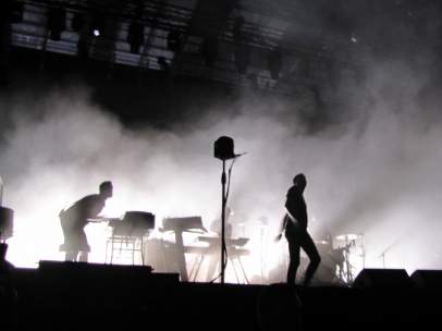 Los miembros del grupo Foals, en el FIB