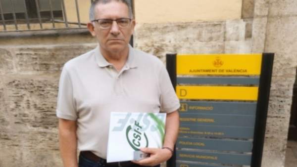CSI·F entrega una recopilación de normativa de Tráfico CSI·F entrega una recopilación de normativa de Tráfico