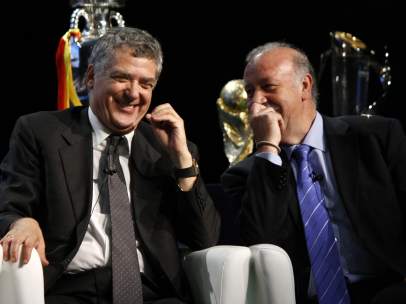 Vicente Del Bosque y Angel Maria Villar
