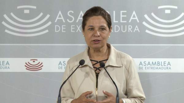 Pilar Blanco-Morales en la rueda de prensa en la Asamblea Pilar Blanco-Morales en la rueda de prensa en la Asamblea