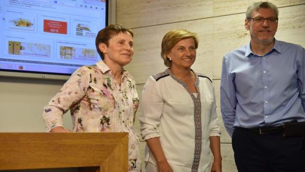 Pérez, González Menorca y Flores en la presentación de los planos Pérez, González Menorca y Flores en la presentación de los planos
