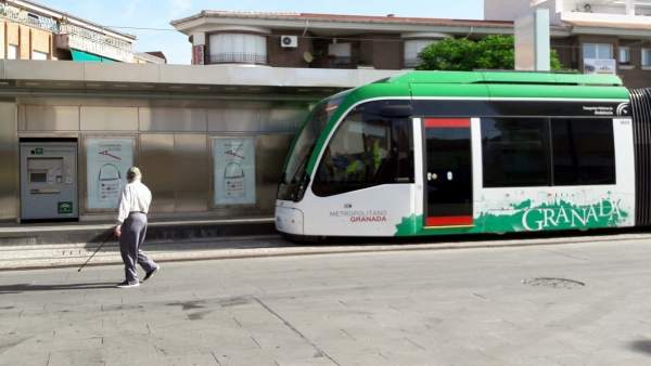 Nota Y Foto/ Los Trenes Del Metro De Granada Aumentan Significativamente La Dist Nota Y Foto/ Los Trenes Del Metro De Granada Aumentan Significativamente La Dist