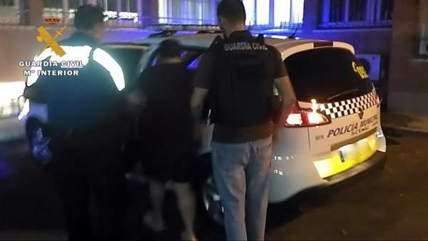Rdo Nota De Prensa E Imagen (Detencion De Una Persona) Rdo Nota De Prensa E Imagen (Detencion De Una Persona)