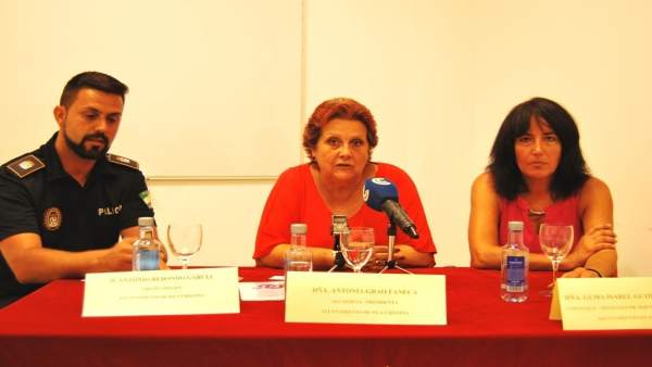 La alcaldesa de Isla Cristina, Antonia Grao. La alcaldesa de Isla Cristina, Antonia Grao.