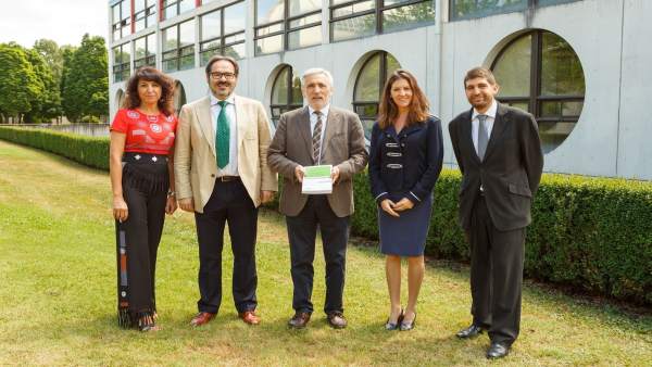 Investigadores de la UPNA que han participado en este libro Investigadores de la UPNA que han participado en este libro