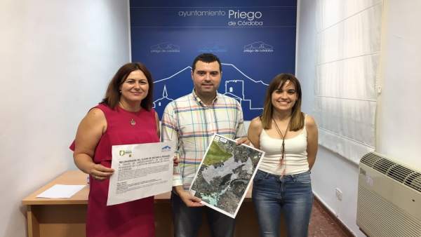 El alcalde de Priego de Córdoba durante la presentación del proyecto El alcalde de Priego de Córdoba durante la presentación del proyecto