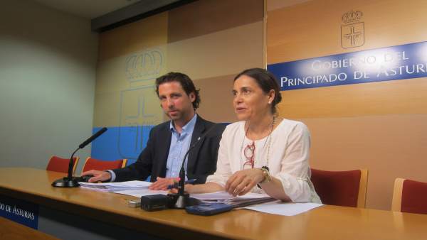 Llera y Carcedo, durante la rueda de prensa. Llera y Carcedo, durante la rueda de prensa.