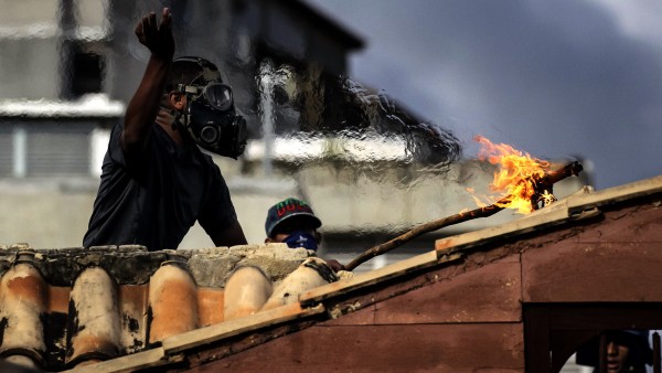 Choques violentos durante la huelga de Venezuela Choques violentos durante la huelga de Venezuela