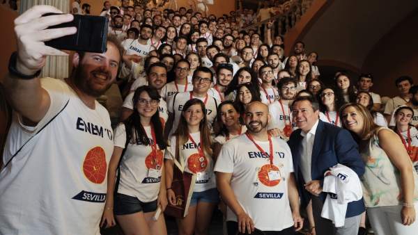 Encuentro Nacional de estudiantes de matemáticas en Sevilla Encuentro Nacional de estudiantes de matemáticas en Sevilla