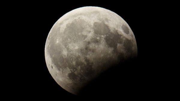 Eclipse parcial Eclipse parcial