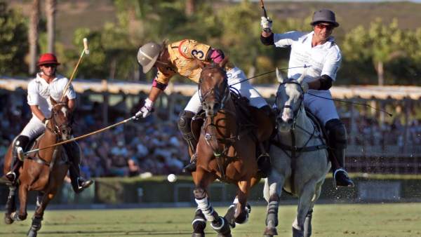 Encuentro de la Copa Plata Maserati en el Santa María Polo Club Encuentro de la Copa Plata Maserati en el Santa María Polo Club