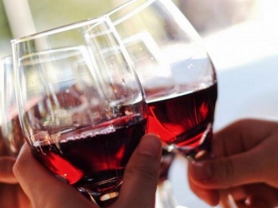 Copas de vino, vino