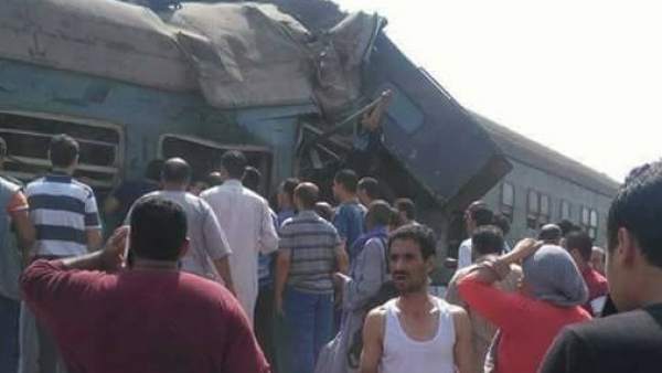 Imágenes del accidente de trenes en Egipto Imágenes del accidente de trenes en Egipto
