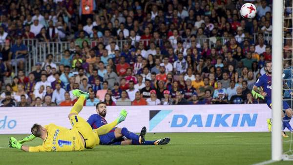 Autogol de Piqué Autogol de Piqué