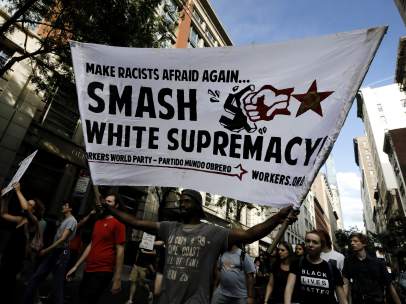 Protestas en contra de la marcha supremacista en Virginia