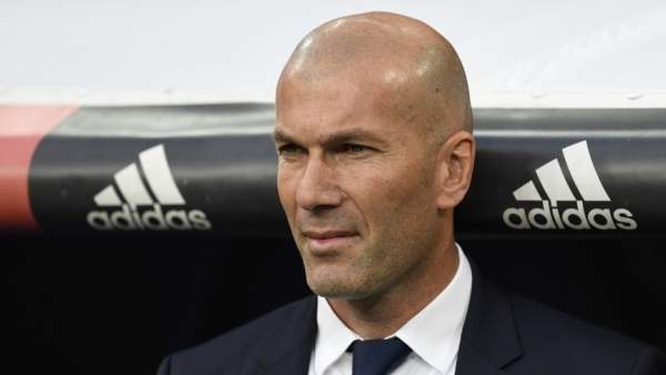 El entrenador del Real Madrid, Zinédine Zidane El entrenador del Real Madrid, Zinédine Zidane