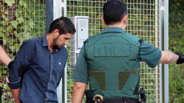 Salah El Karib, detenido por su relación con Oukabir Salah El Karib, detenido por su relación con Oukabir