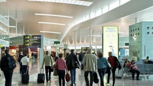 Aeropuerto de Barcelona-El Prat. Aeropuerto de Barcelona-El Prat.