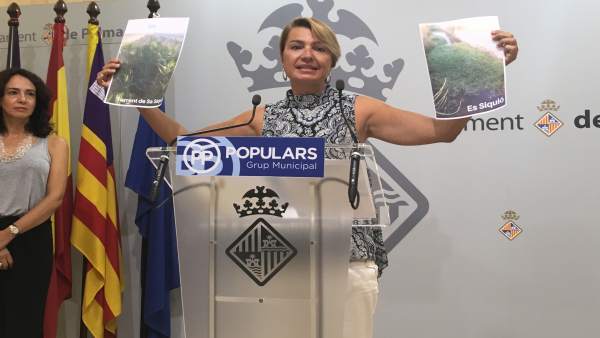 Margalida Durán en rueda de prensa Margalida Durán en rueda de prensa