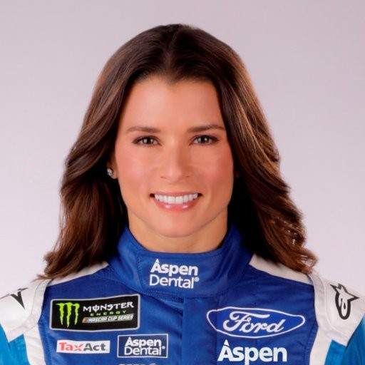 La piloto Danica Patrick confirma su idilio con el jugador de la NFL Aaron Rodgers