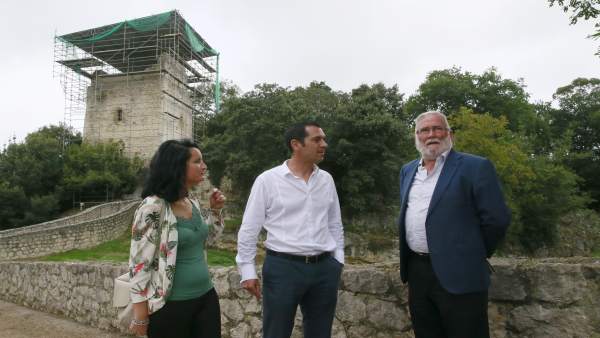 El consejero visita la Torre de Estrada El consejero visita la Torre de Estrada
