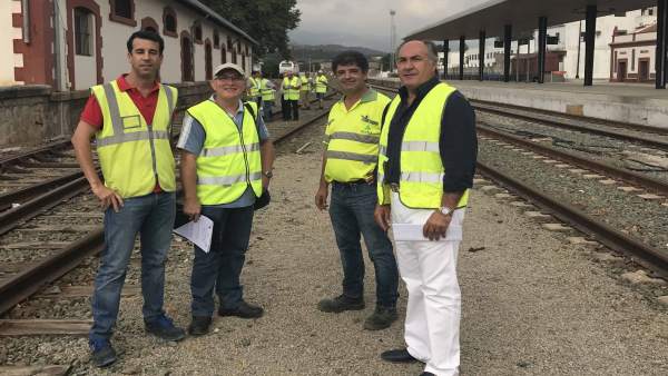 Landaluce visita las obras de la Bobadilla-Almoraima Landaluce visita las obras de la Bobadilla-Almoraima