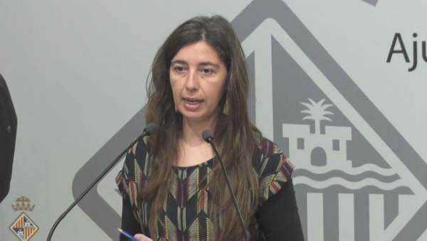 La portavoz del Ayuntamiento de Palma, Neus Truyol, en rueda de prensa La portavoz del Ayuntamiento de Palma, Neus Truyol, en rueda de prensa