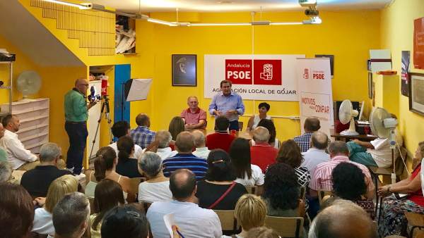 Entrena, en un acto en Gójar Entrena, en un acto en Gójar