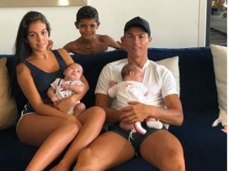 Cristiano Ronaldo, sus tres hijos y Georgina