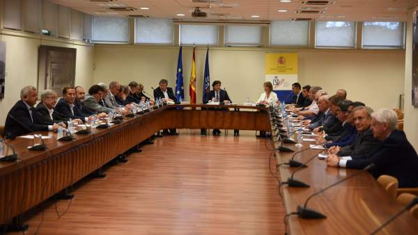 José Ramón Lete se reúne con Juan Luis Larrea y los presidentes autonómicos José Ramón Lete se reúne con Juan Luis Larrea y los presidentes autonómicos