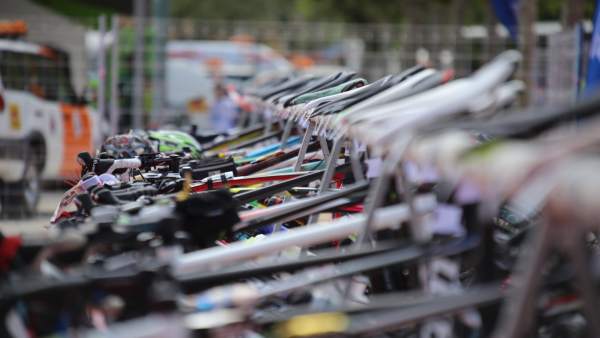 La Triatlón de Mequinenza se disputa este sábado. La Triatlón de Mequinenza se disputa este sábado.