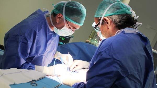 Una operación en un hospital público Una operación en un hospital público
