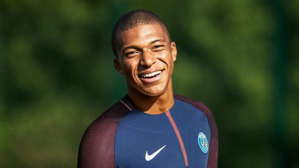 Mbappé (180 millones de euros) Mbappé (180 millones de euros)