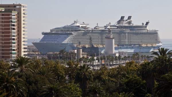 El-'oasis-of-the-seas'.-de-royal-caribbean.-en-malaga_o El-'oasis-of-the-seas'.-de-royal-caribbean.-en-malaga_o