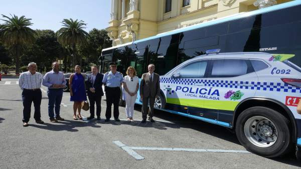 Exposión de la Policía local en los autobuses Exposión de la Policía local en los autobuses